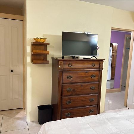 Matthew'S Miracle View Bed & Breakfast Розо Екстериор снимка