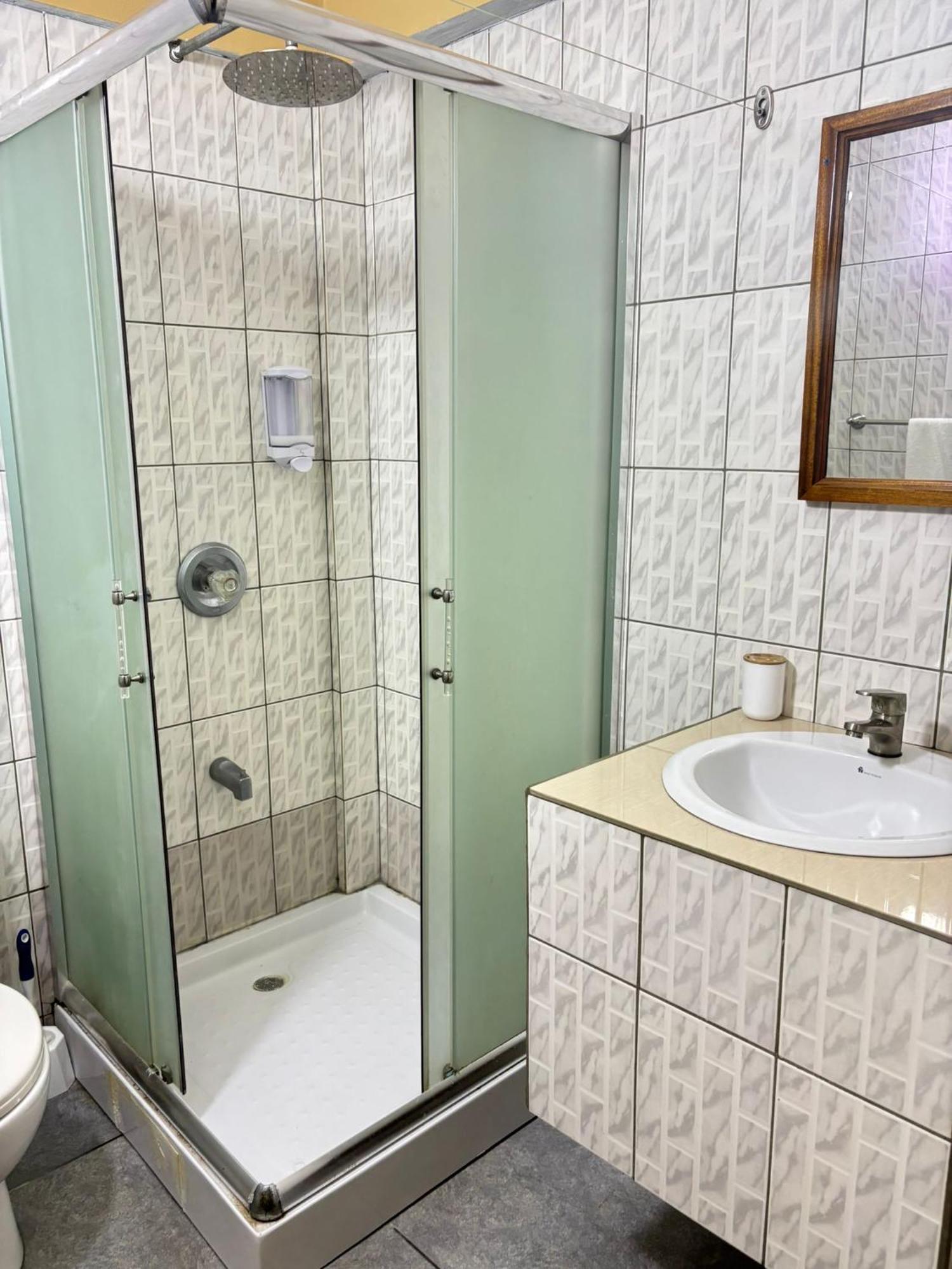Matthew'S Miracle View Bed & Breakfast Розо Екстериор снимка