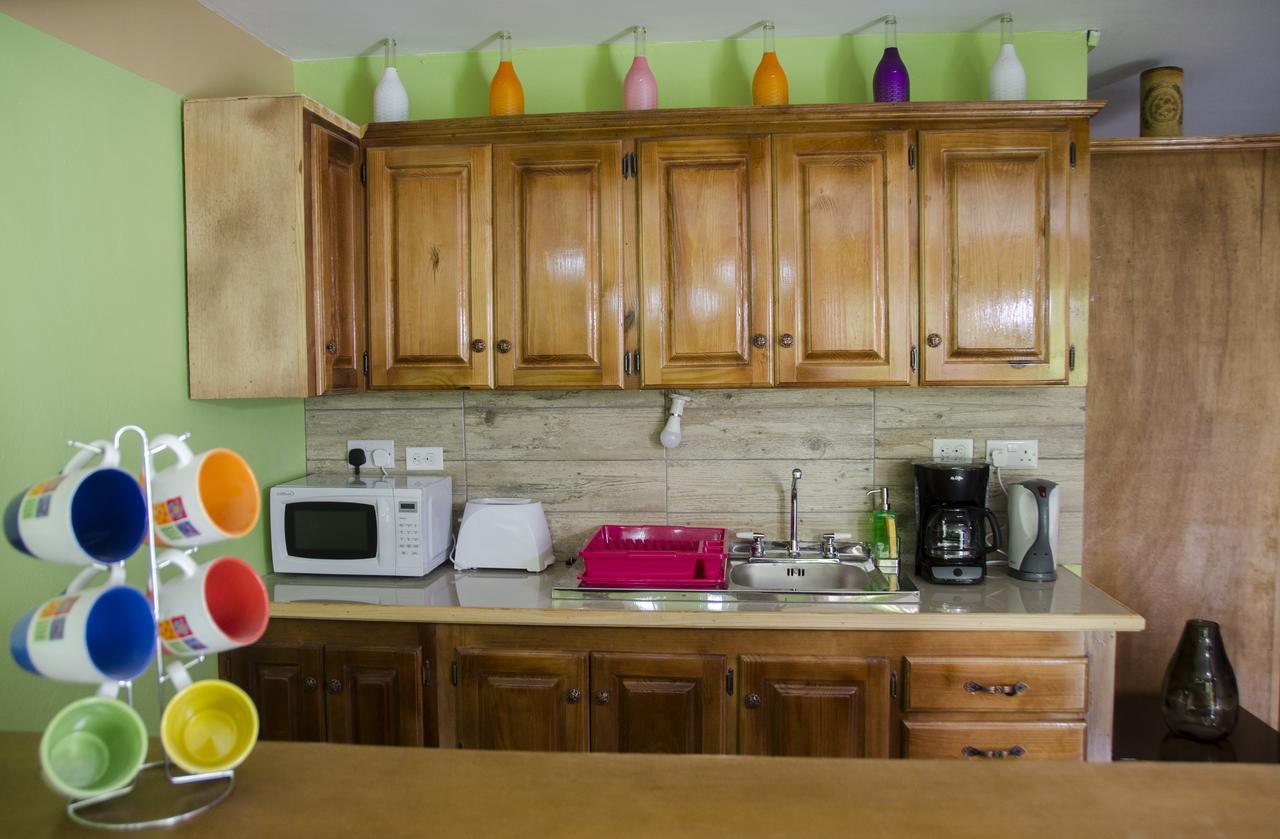 Matthew'S Miracle View Bed & Breakfast Розо Екстериор снимка